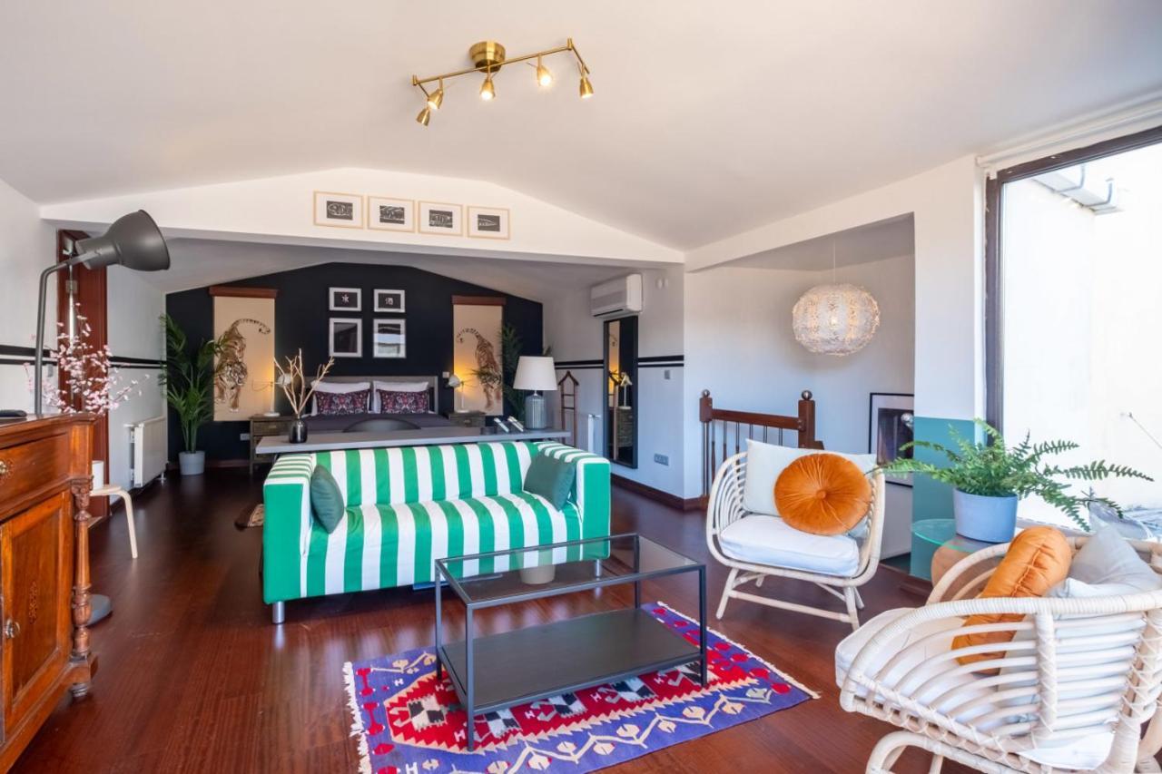 Apartamento Flat With Terrace Near Istiklal Street Estambul Exterior foto