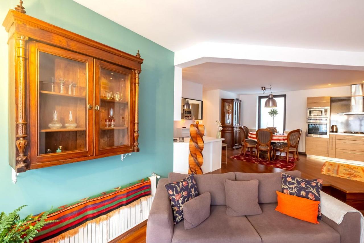 Apartamento Flat With Terrace Near Istiklal Street Estambul Exterior foto